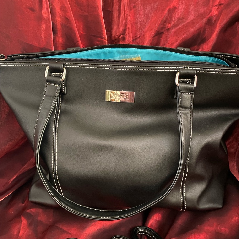Mia Tui Travel Tote from London